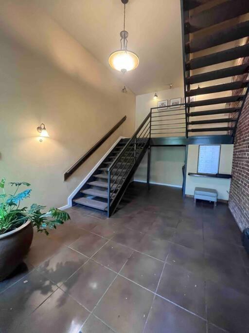 Affordable & Chic Rino/Lodo/Dtown Loft- Walkable Apartment เดนเวอร์ ภายนอก รูปภาพ